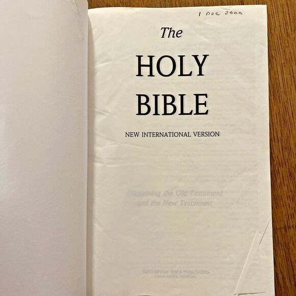 Thinline Holy Bible-NIV by Zondervan 1996 Navy Blue VERY GOOD - Picture 4 of 8